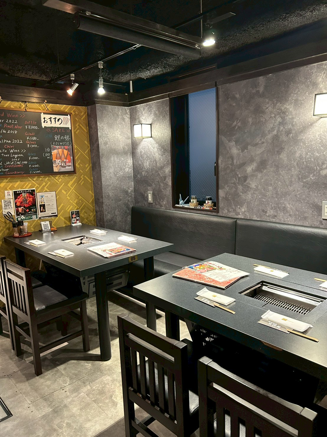 昊授苑 店内右側の様子